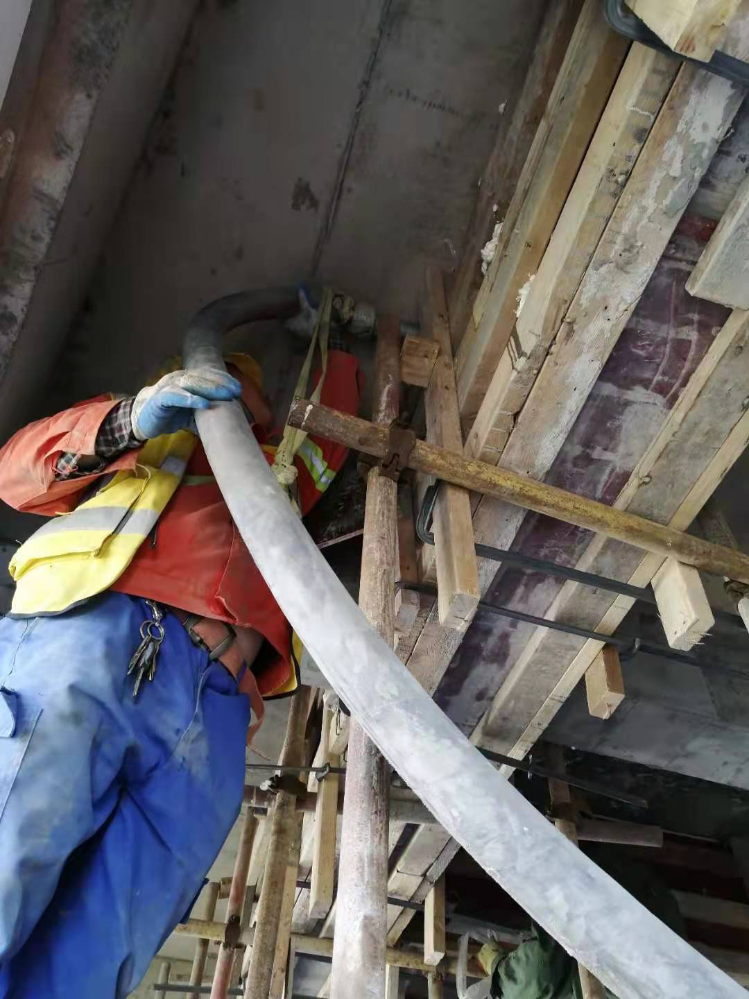 防水层泛起问题，，，，，怎么处置惩罚？？？？（上）