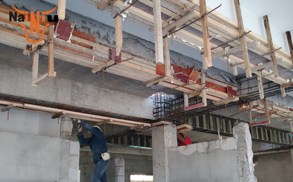 灌浆料：施工时能添加水泥吗？？？